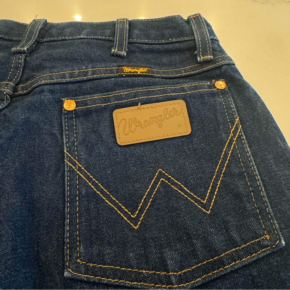 Wrangler Men's Sz 32x33 13 MWZ Cowboy Cut dark denim Straight Jeans - Picture 5 of 14